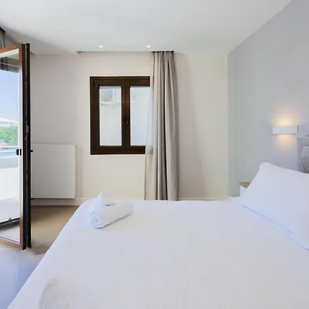 Athina Corfu - 4 Bedrooms *