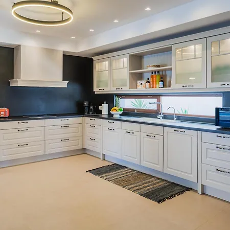 Athina Corfu - 4 Bedrooms * Kynopiástai