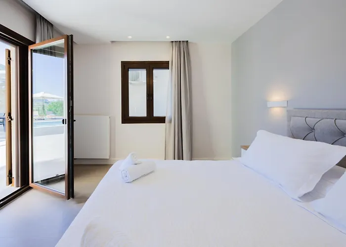 Athina Corfu - 4 Bedrooms *