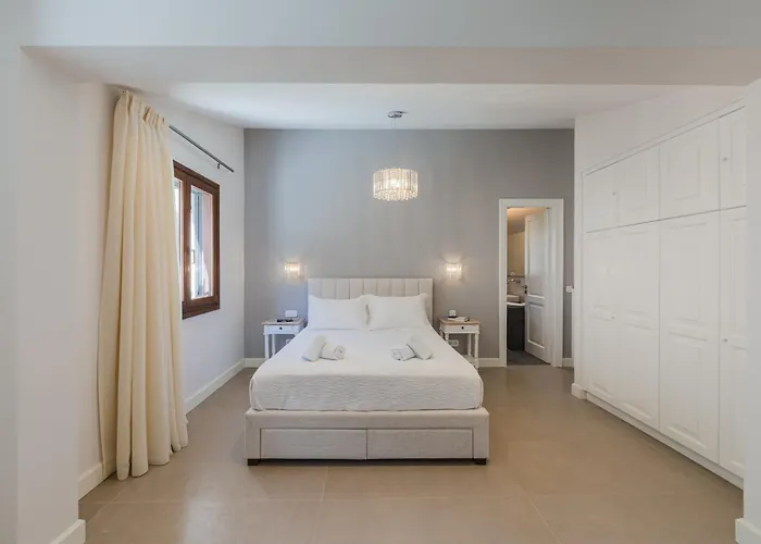 Athina Corfu - 4 Bedrooms Villa *