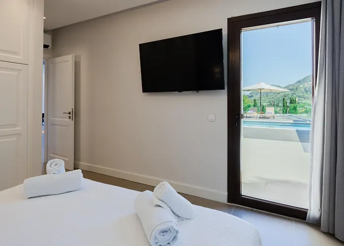 Athina Corfu - 4 Bedrooms Kynopiástai